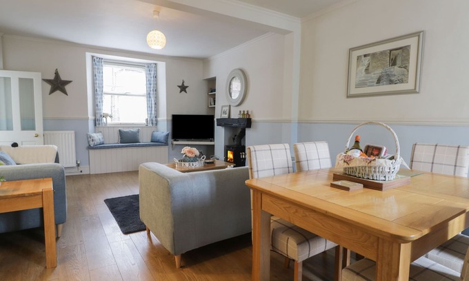 Pickering Cottage | POTTER HILL COTTAGE, pet friendly, with open fire in Pickering
