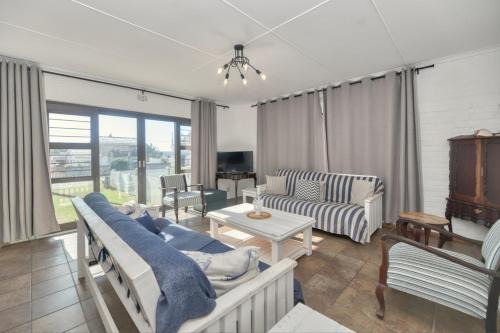 Waenhuiskrans House | Potties House In Arniston