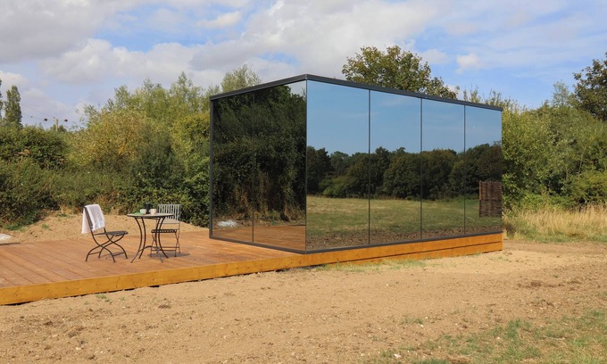 Saxmundham Cottage | POUND FARM MIRROR HOUSES: MEADOW ÖÖD, with hot tub in Framlingham