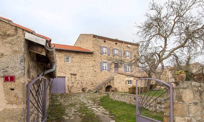 Champagnat-le-Jeune House | Pour un Séjour Reposant !