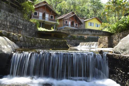 Cachoeiras de Macacu Hotel | Pousada Agua Cristalina