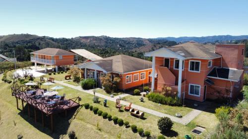 Campos do Jordao House | Pousada Caminhos da Vila Chantal