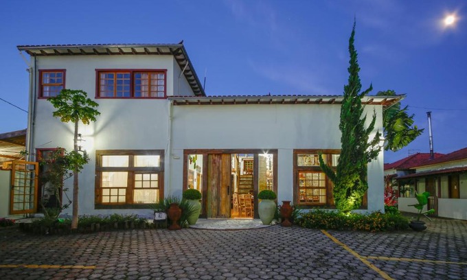 Tiradentes Hotel | Pousada Neuza Barbosa