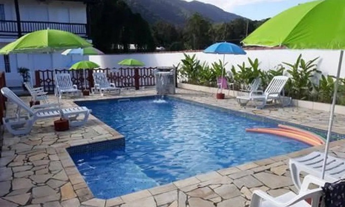 Maresias Hotel | POUSADA TANI COM AR E PISCINA em MARESIAS