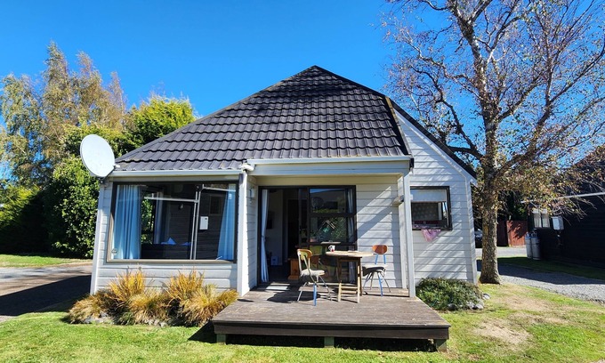 Ohakune Ski Chalet | Powder Hut Ohakune - cosy wee cottage in central Ohakune