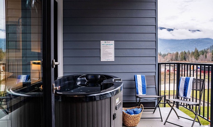 Revelstoke Condo | Powder Pines Retreat Revelstoke Vacation