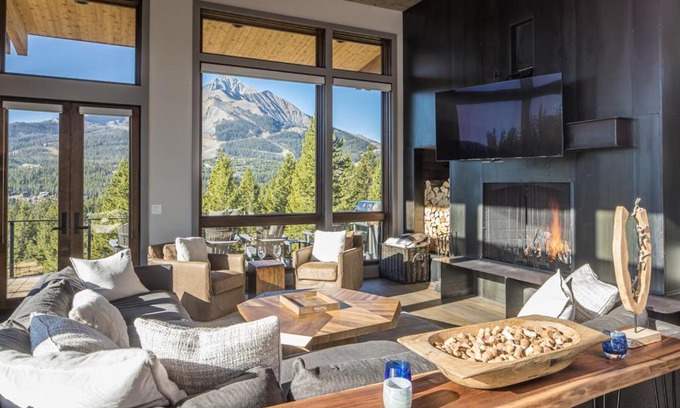 Big Sky House | Powder Seeker Lodge