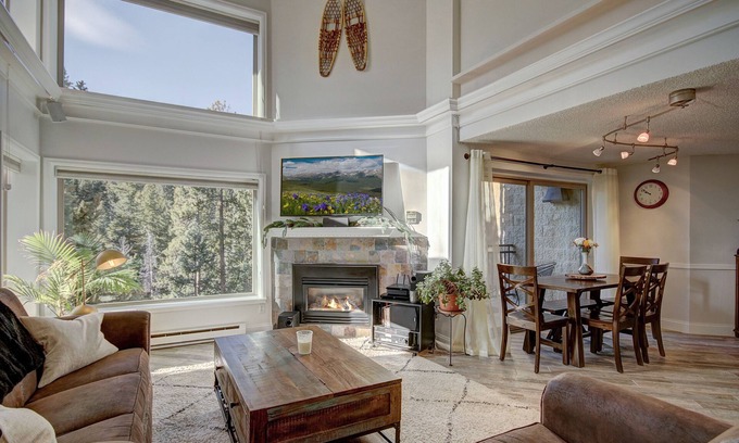 Peak 9 Condo | Powderhorn Penthouse Forest Vista Condo: Great Slope/Town Access