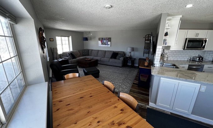 Mesa Cabin | Powderhorn Slopeside 3 Bedroom/3.5 Bath Condo Next to Ski Lift