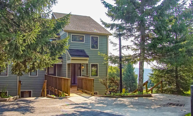 Snowshoe Condo | Powderidge 4 -Slope Side, Spacious 2 Br Condo