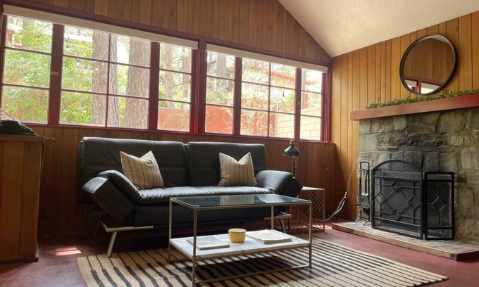 Wrightwood Apartment | PPS · Firepit, Fenced for pets, Fireplace/Peaceful Pines