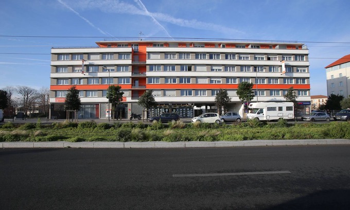 Chevilly-Larue Apartment | Près de Paris | Studio Modern