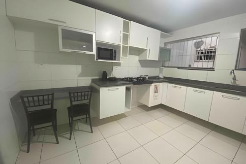 Petrolina Apartment | Próx a orla, 14 pessoas, ar condicionado e garagem