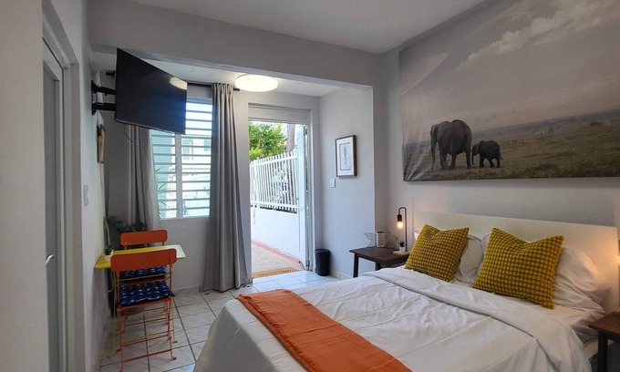 Parque Apartment | PR Rentals | Walk to Ocean Park Beach 2 min