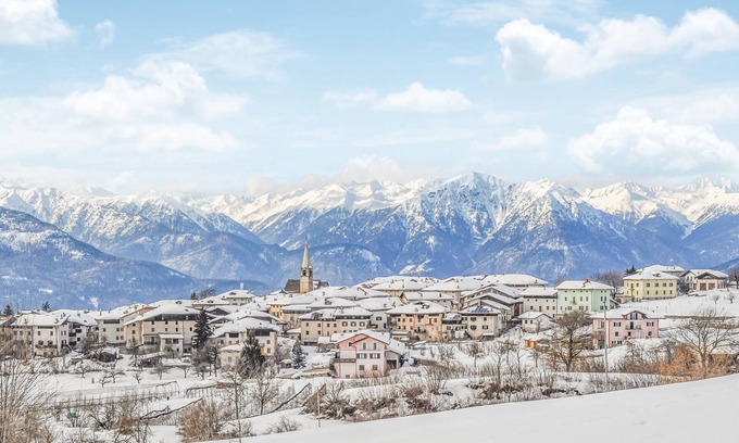 Vason Apartment | Practical and cozy vacation apartment with balcony in the northern Italian mountains.