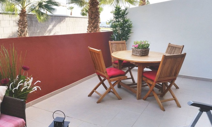 Puerto de Guimar Apartment | Practically, bright, friendly, WiFi, pool, beach