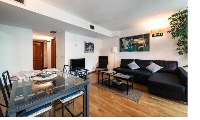 Golden Triangle of Art Apartment | Prado Museum Air