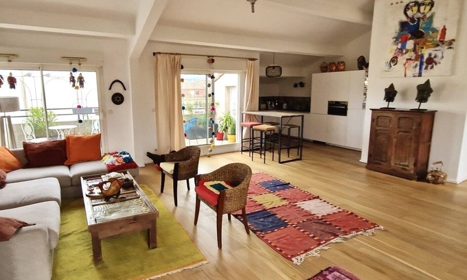 Menpenti Apartment | Prado sunny and spacious Loft Marseille
