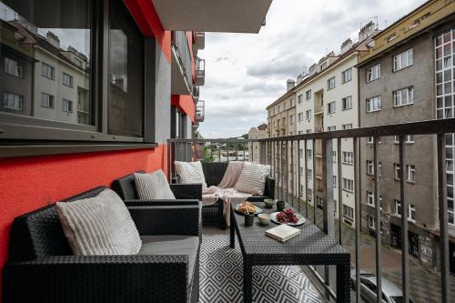 Nusle Apartment | Prague Days - Bright Apartment - Balcony - Private Parking