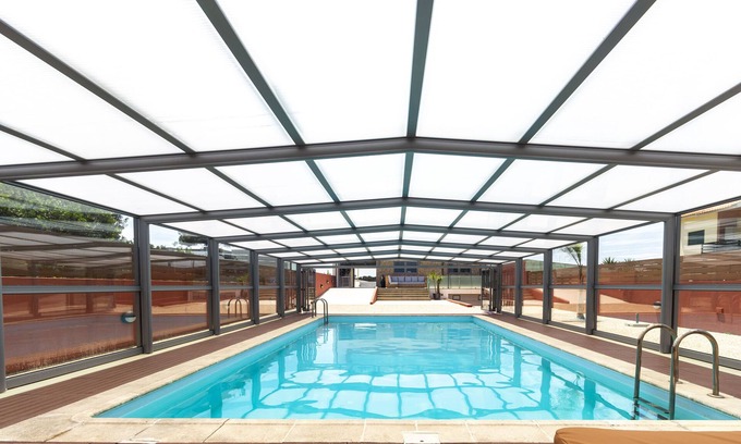Torreira House | PRAIA DA TORREIRA - Indoor pool with hot water all year round.