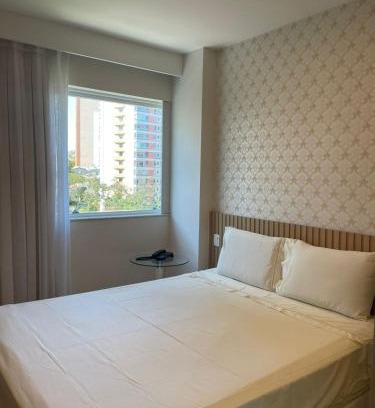 Praia do Canto Apartment | Praia do canto Apart Hotel - Apto 203 Varanda Lateral com Vista Mar