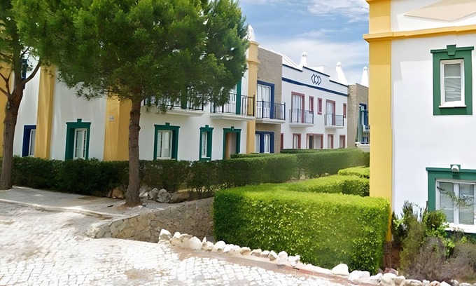 Retur Villa | Praia Verde Beach House Villa with Sea View, Wi-Fi and Air Conditioning
