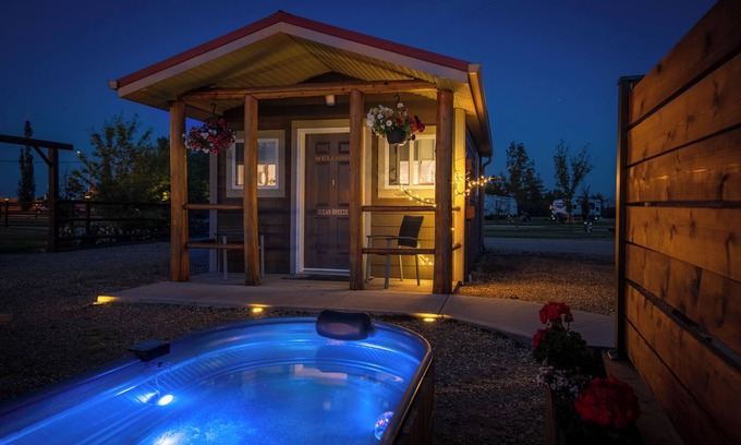 Stettler Cabin | Prairie Junction Cabins Stettler