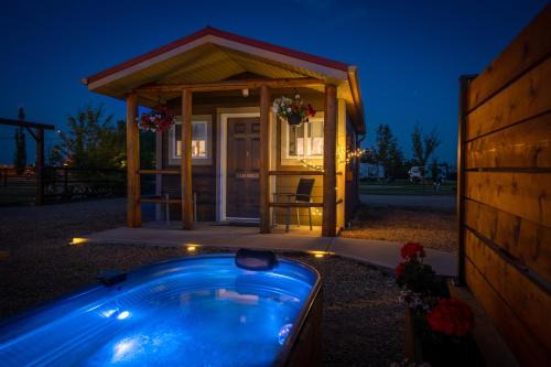 Stettler House | Prairie Junction Rustic Cabins Stettler