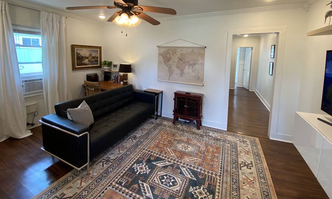 Prairie Grove House | ' Prairie Place ' The Comfy Cottage Duplex