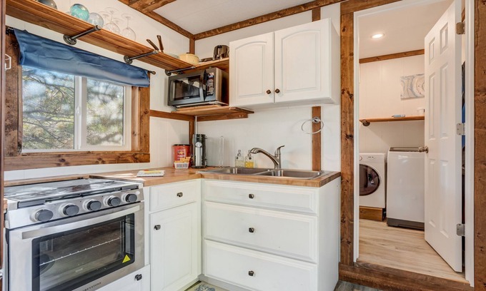 Larkspur House | Prairie Place