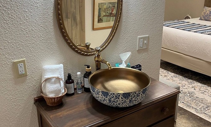 Wa Keeney Hotel | Prairie Rose Inn