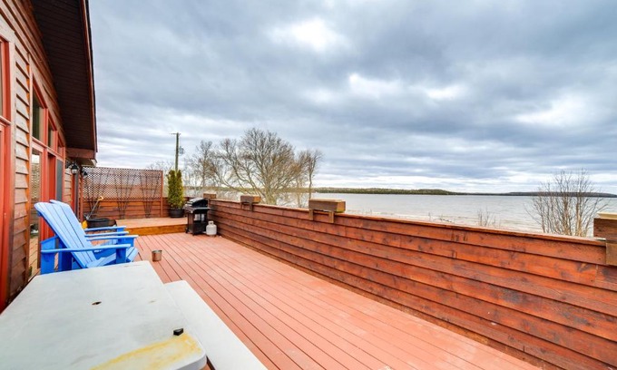Garden House | Prairie-Style Home on Garden Bay with Deck and Hot Tub