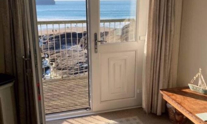 Trebarwith Strand Apartment | Praxis Trebarwith Strand