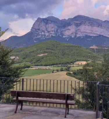 El Pueyo de Araguas Apartment | Preciosas Vistas a La Montaña, Luminoso y Acogedor