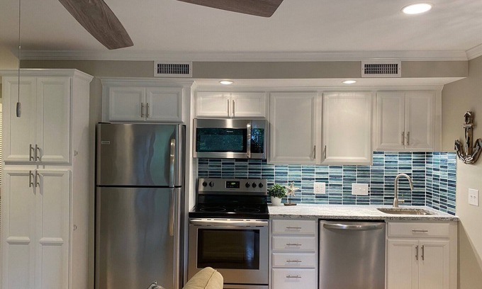 Kiawah Island Villa | Premier 1 Bedroom Villa. - POOL ACCESS! 1 minute walk to the Beach!