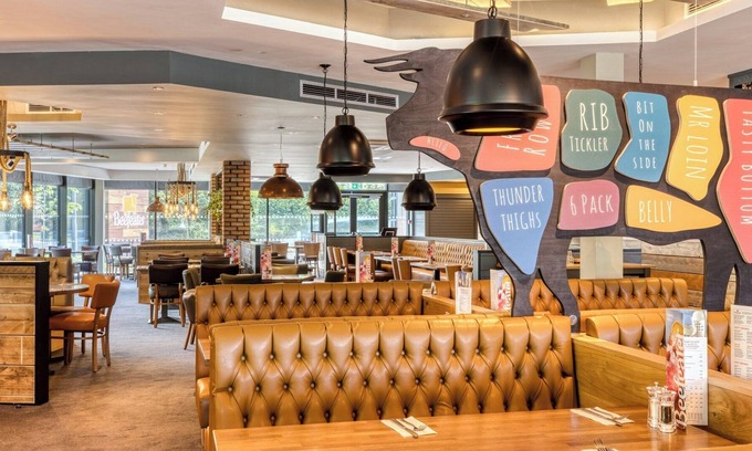Cribbs Causeway Hotel | Premier Inn Bristol Parkway - M32