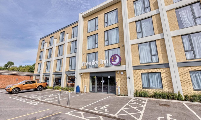 Bury St Edmunds Hotel | Premier Inn Bury St Edmunds North - A14