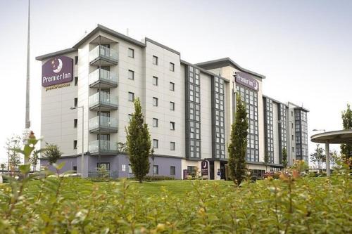 Swords Hotel | Premier Inn Dublin Airport