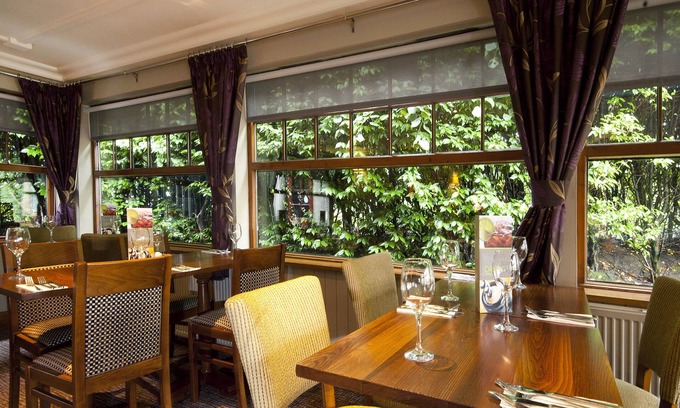 Paisley Hotel | Premier Inn Glasgow Airport