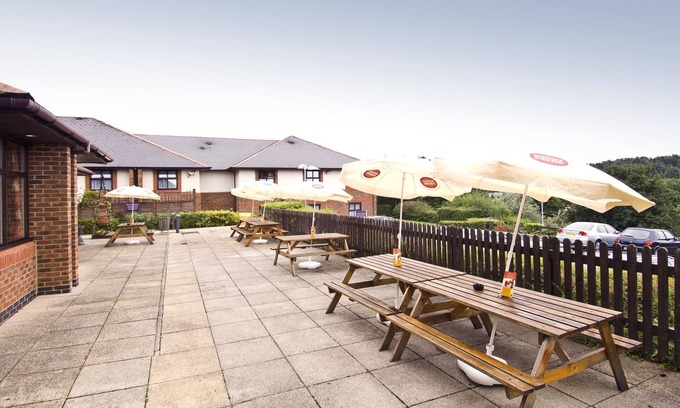 Wooburn Moor Hotel | Premier Inn High Wycombe/Beaconsfield