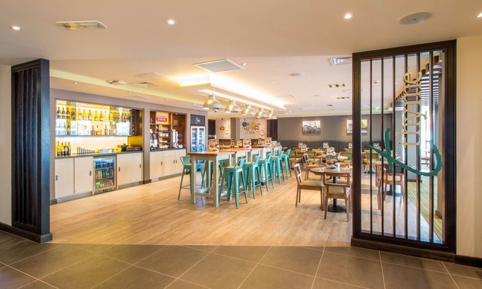 Lichfield Hotel | Premier Inn Lichfield City Centre