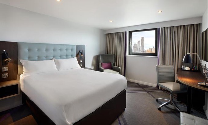 Hoxton West Hotel | Premier Inn London City - Old Street