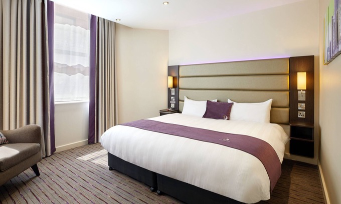 Milton Hotel | Premier Inn Oxford South - Didcot