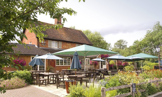 Burghfield Hotel | Premier Inn Reading - Grazeley Green