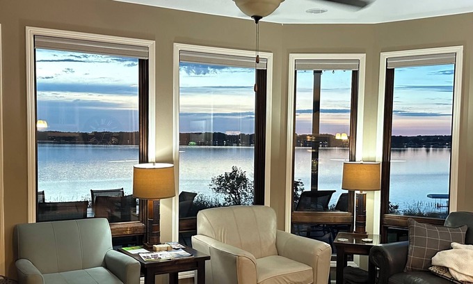 Spirit Lake Condo | Premier Lakefront East Lake Okoboji Condo - Bridges Bay Resort