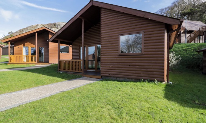Meliden Cottage | PREMIER LODGE 72, pet friendly, character holiday cottage in Dyserth