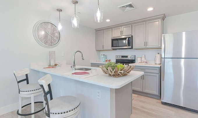 Plymouth Cultural District Apartment | Premier Ocean View Corner Condo (800SF)