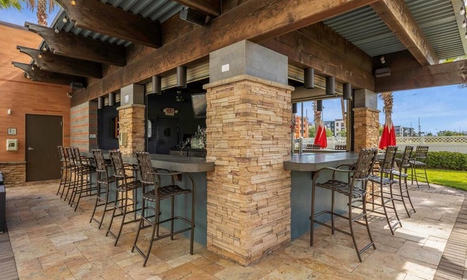 Florida Center Resort | Premier Resort Condos Near Universal