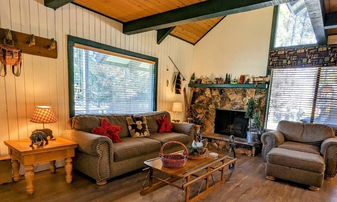 Big Bear Lake House | Premier Townhouse Just Steps from Snow Summit Mountain Resort!