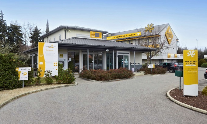 Montfavet Hotel | Premiere Classe Avignon Parc des Expositions